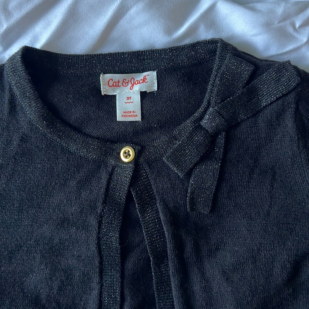 Cropped girls’ cardigan w/bow & shimmer